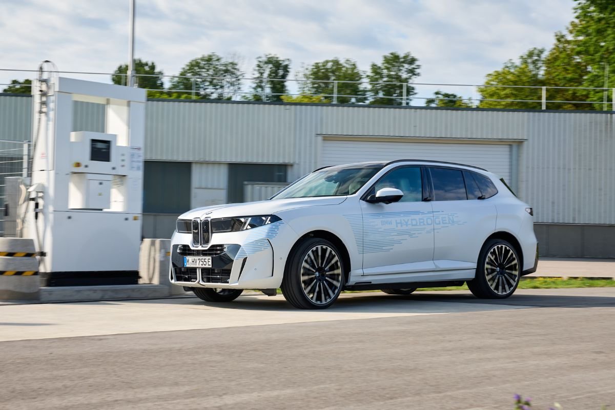 BMW and Volvo unveil 'next steps' for major rollout of hydrogen vehicles