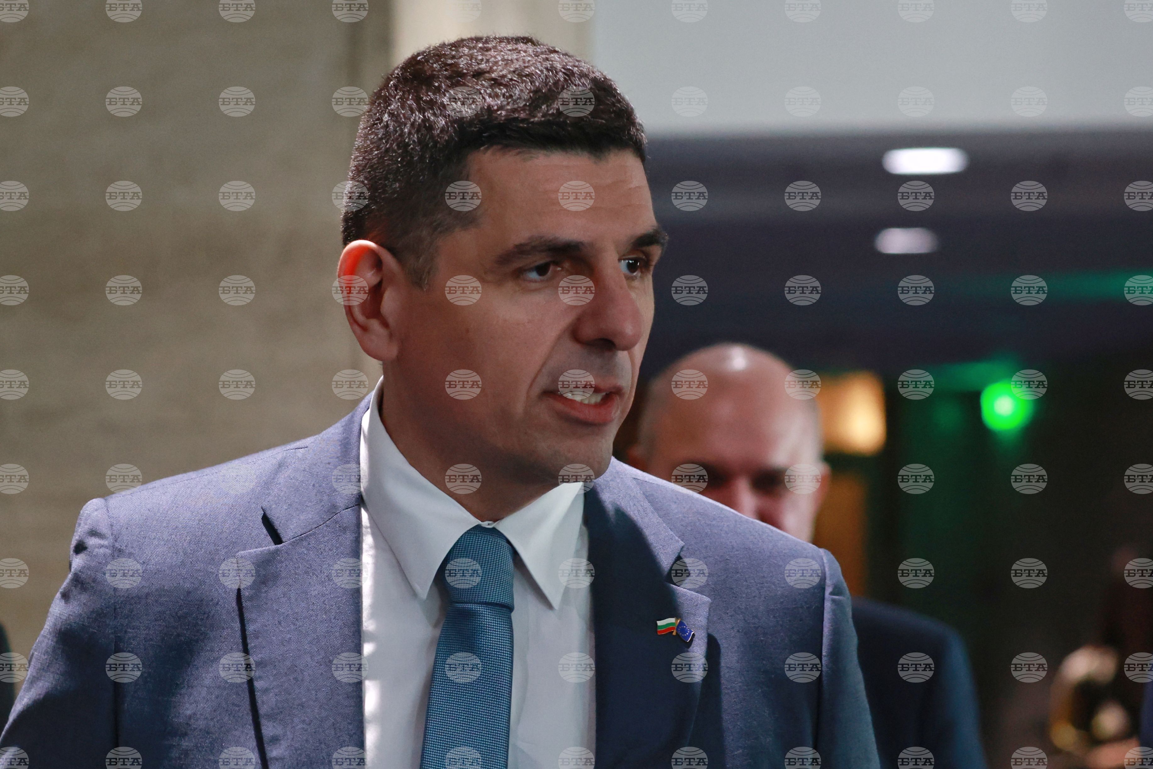 Democratic Bulgaria Says Security Council Meeting Was Called to Prevent Presidential Security Council Meeting