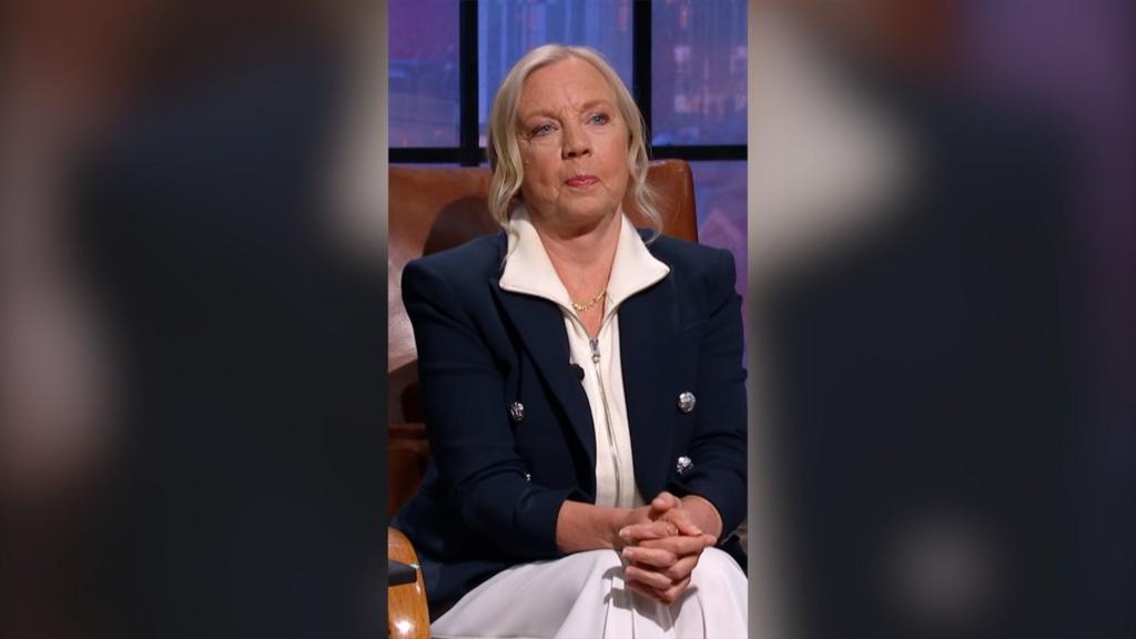 Dragon Deborah opens with a terrible negotiation tactic