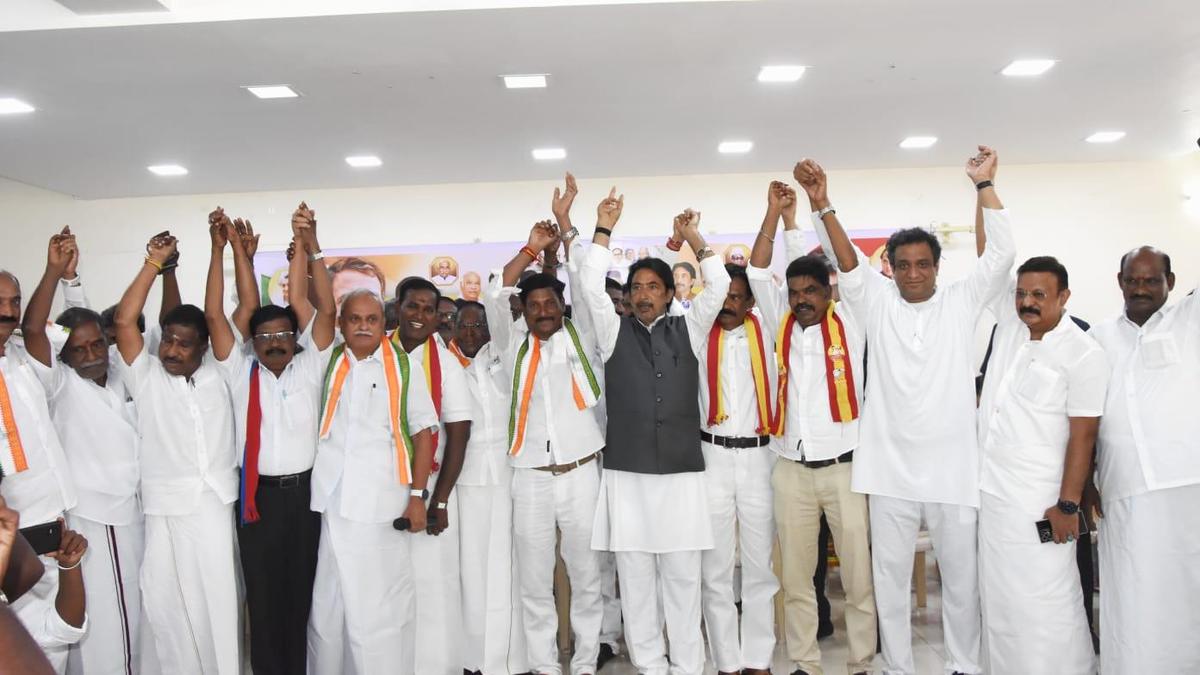 Congress holds meeting of alliance partners in Puducherry