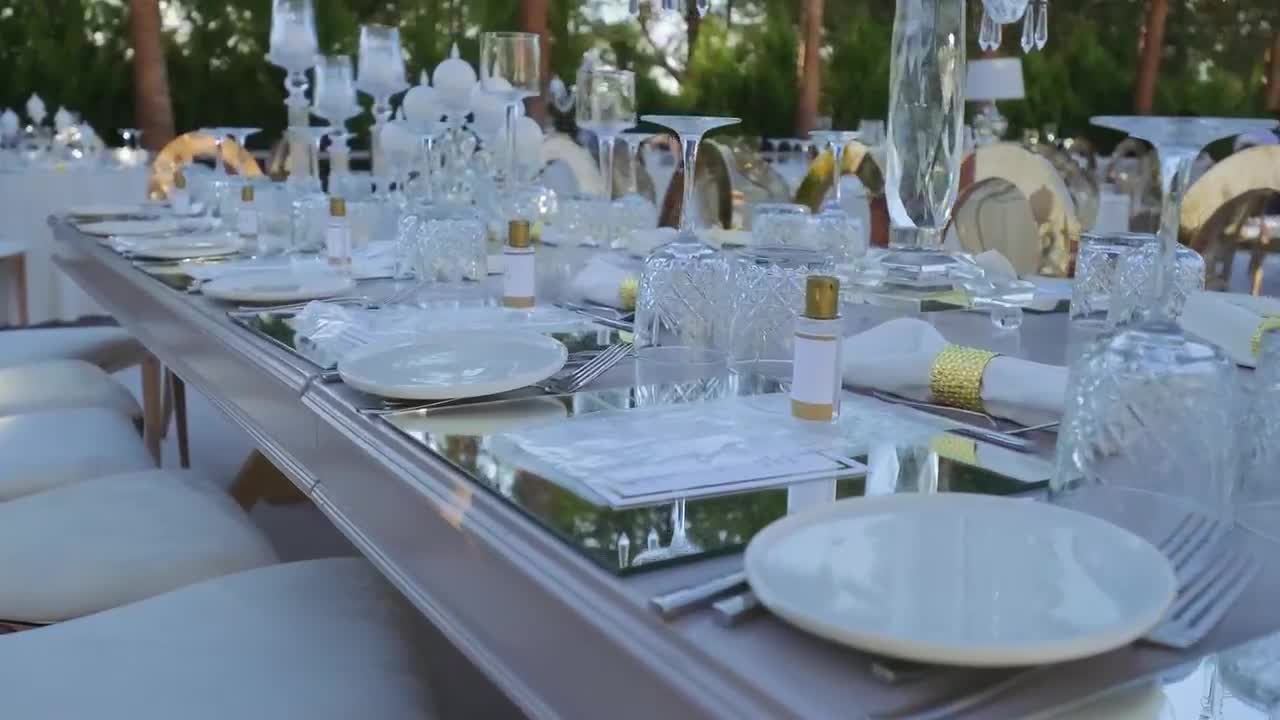 How to protect your budget from wedding vendor problems