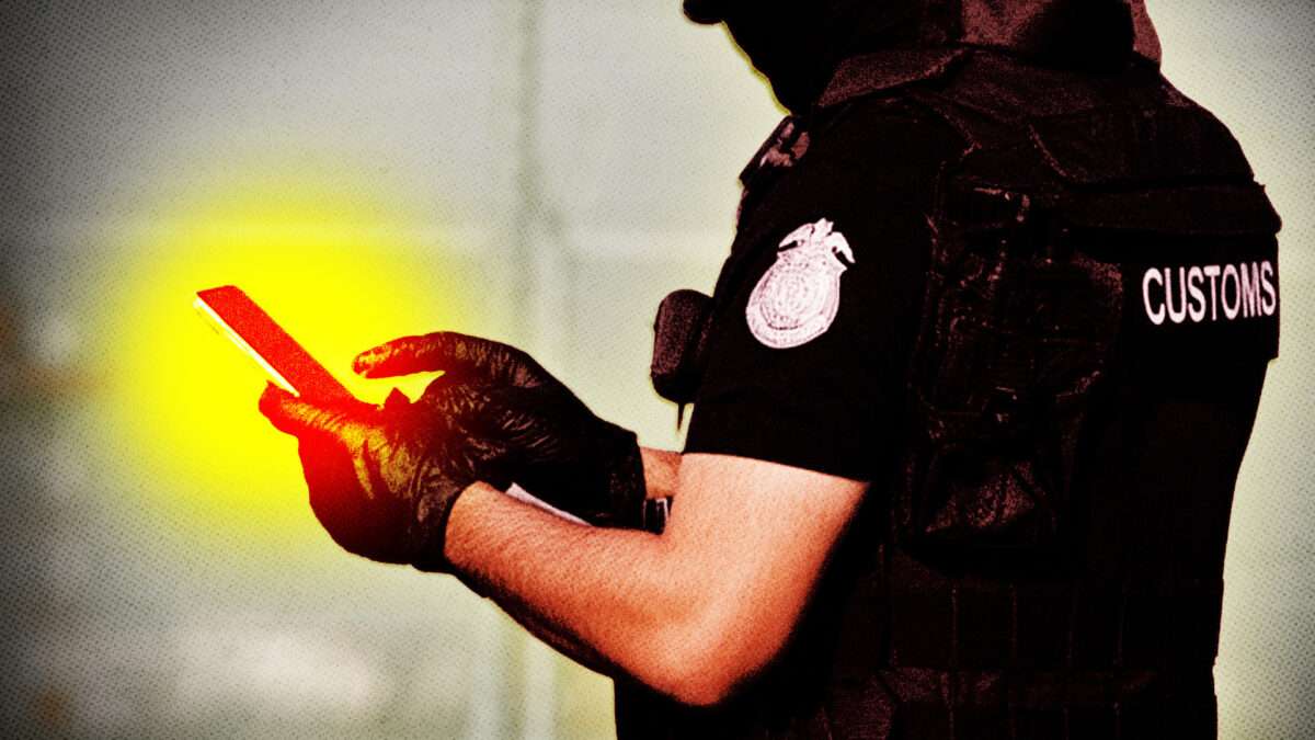 Court Upholds Suspicionless Cellphone Searches at the Border