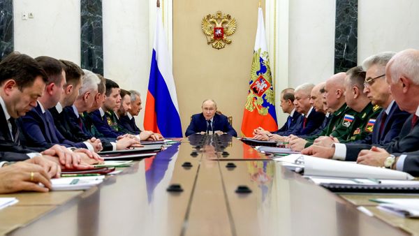 Russian Military Must Be Ready to Respond Quickly to Potential External Threats – Putin