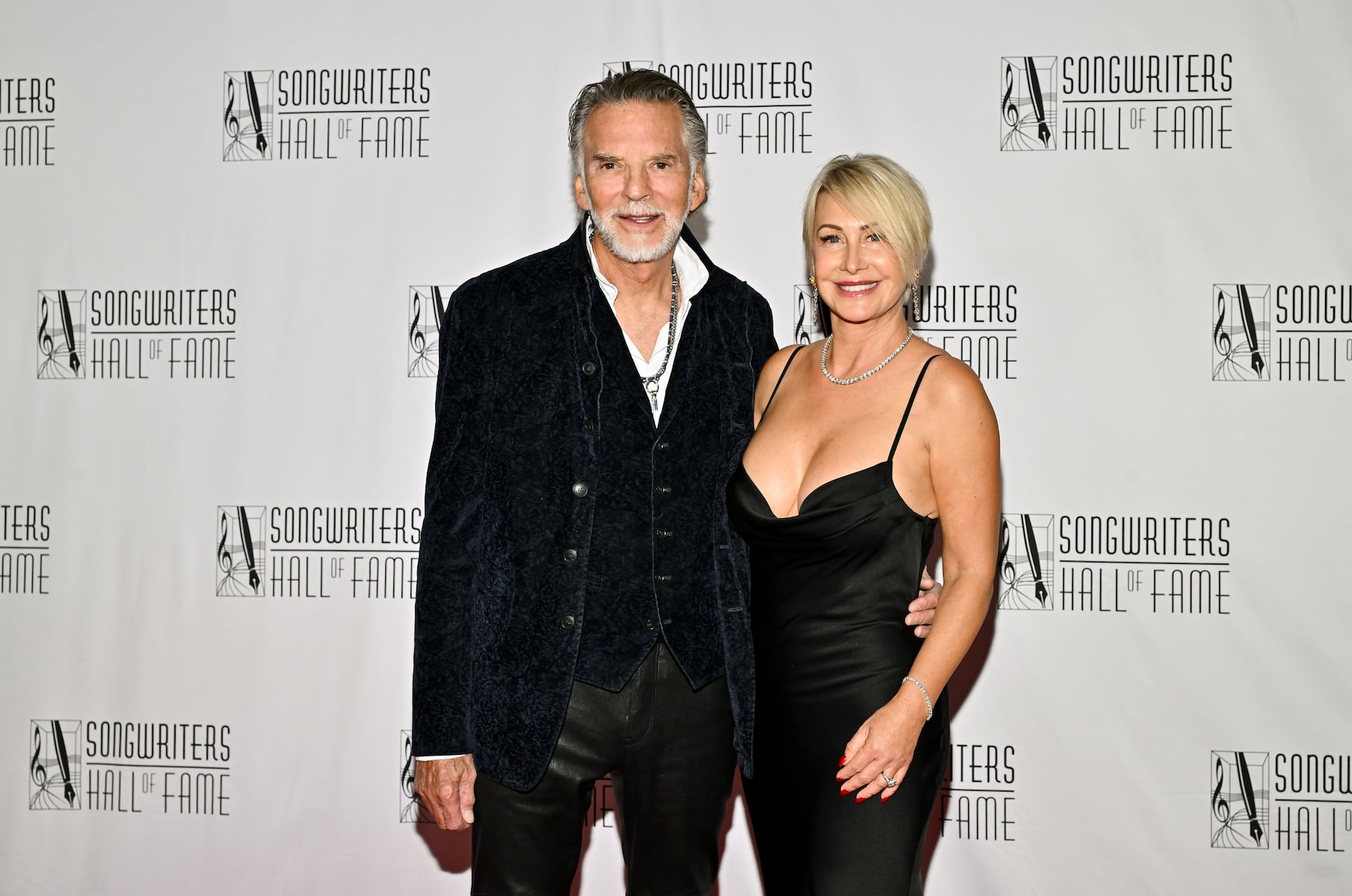 Kenny Loggins reveals secret Hawaii wedding at 78