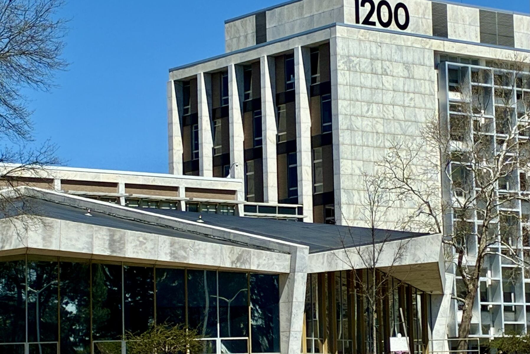 Oakland County commissioners unite on $1.25B budget, with housing, mental health and workforce programs in focus
