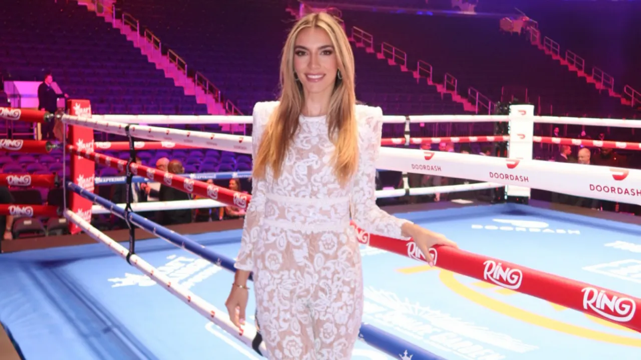Emily Austin reveals lefty golf swing at Kevin Hart event with surprise skills