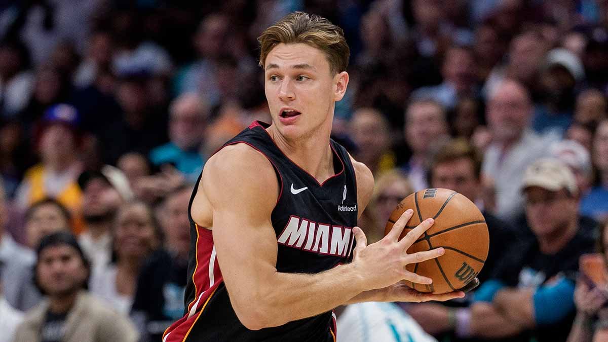 Heat, Larsson agree on 4-year extension worth up to $60 million, AP source says