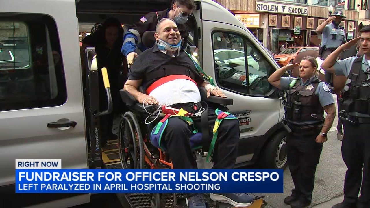 Wounded Chicago police officer makes 1st public appearance at fundraiser after hospital shooting
