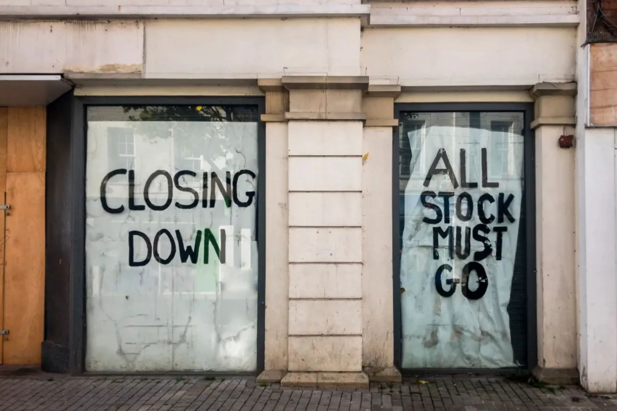 British high street chain with over 600 UK locations closes store for good with ‘63 more at risk’