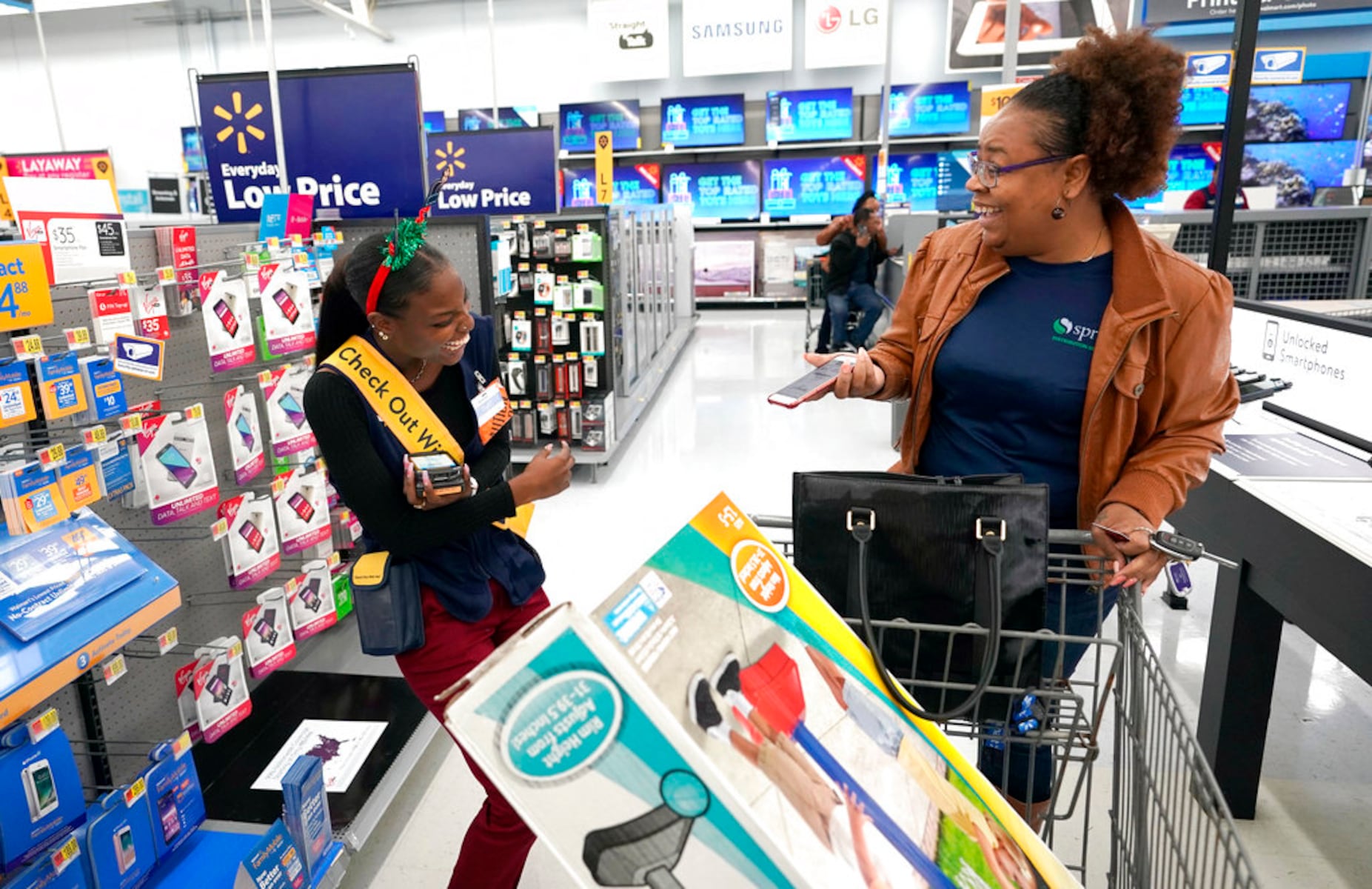 Walmart is finally accepting Apple Pay — here's when it's coming to your state