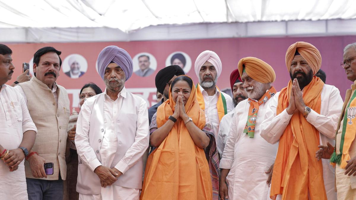Delhi CM flays AAP government in Punjab for failing to curb drug menace