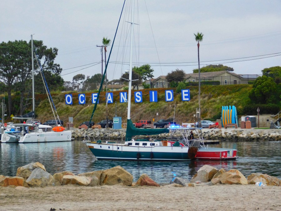 Vehicle plunges into Oceanside Harbor, becomes completely submerged