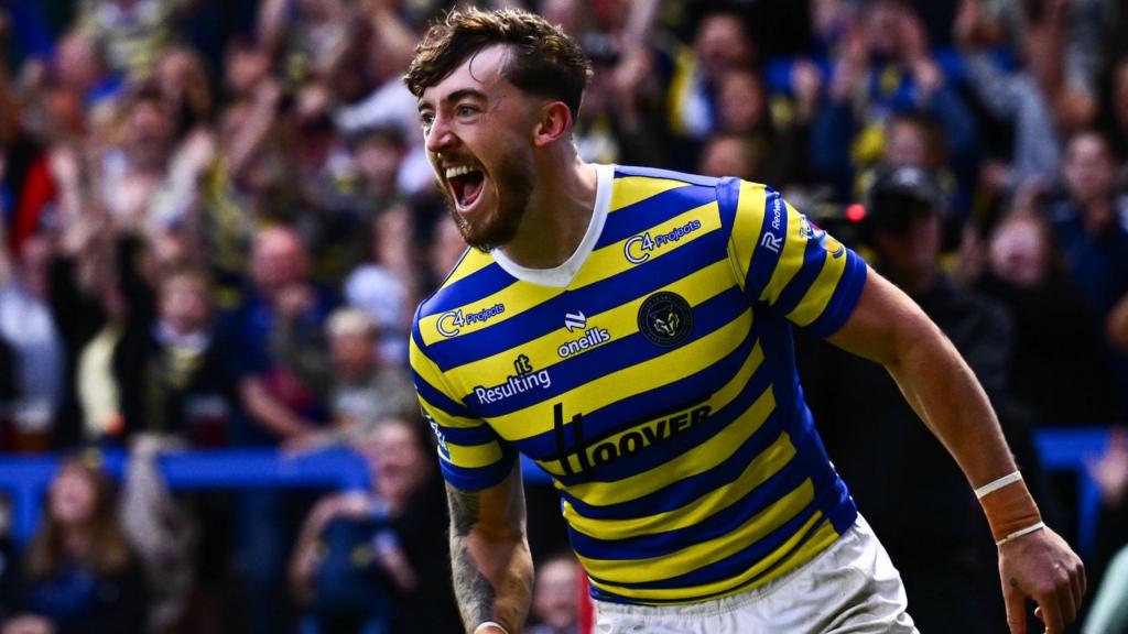 Ashton bags hat-trick as Wire end Hull KR's reign