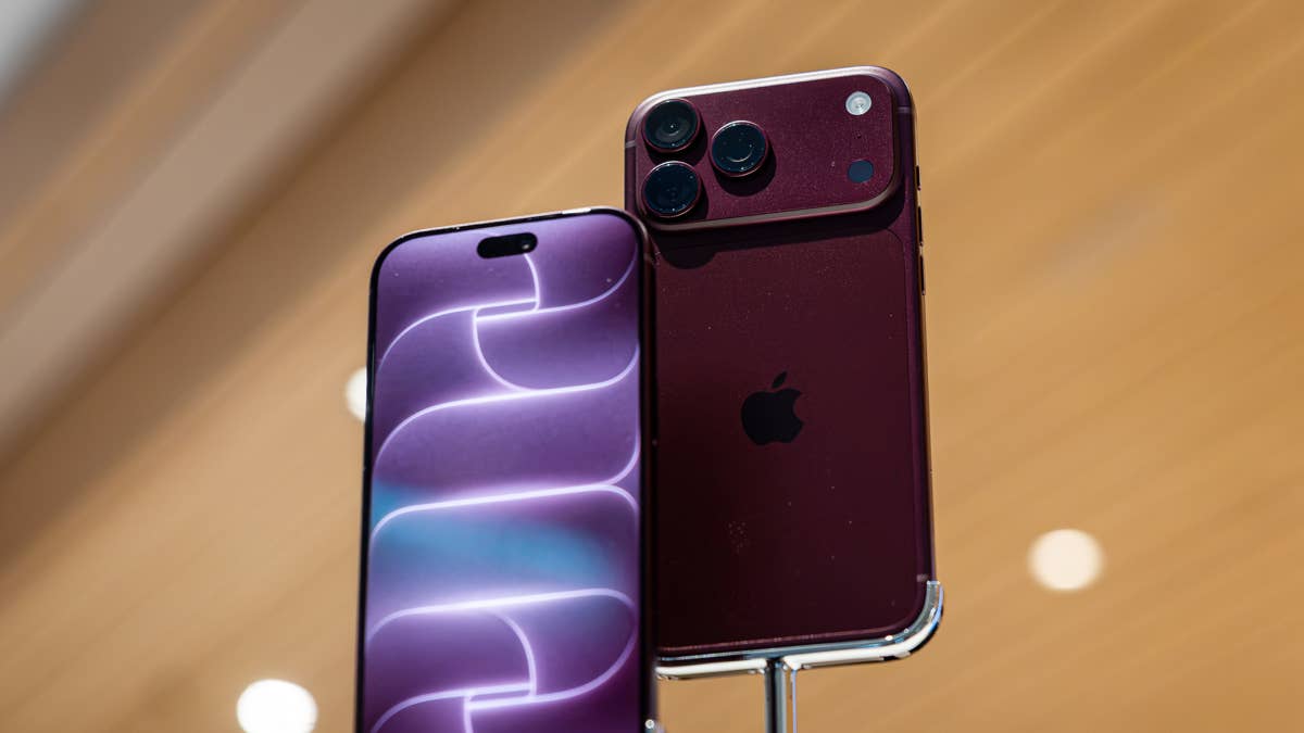 Bank of America does the math on Apple's $1,200 iPhone offer