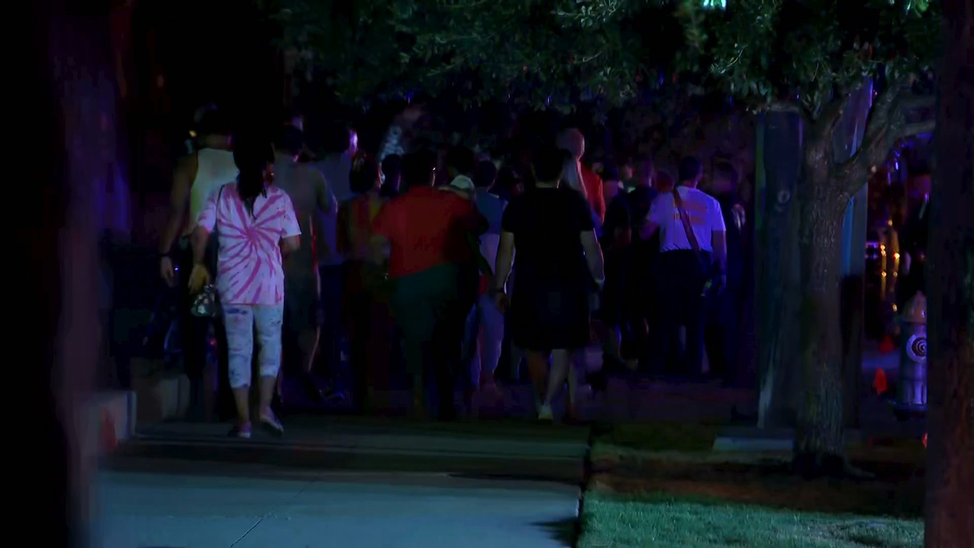 Hundreds displaced by gas leak at Dallas apartment complex