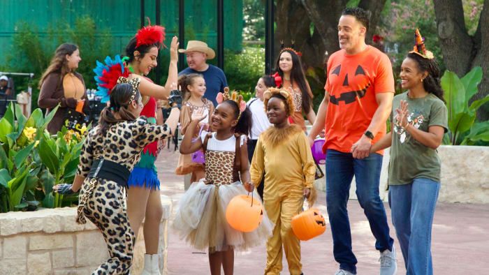 Zoo Boo! returns to San Antonio Zoo for its 40th year of Halloween fun