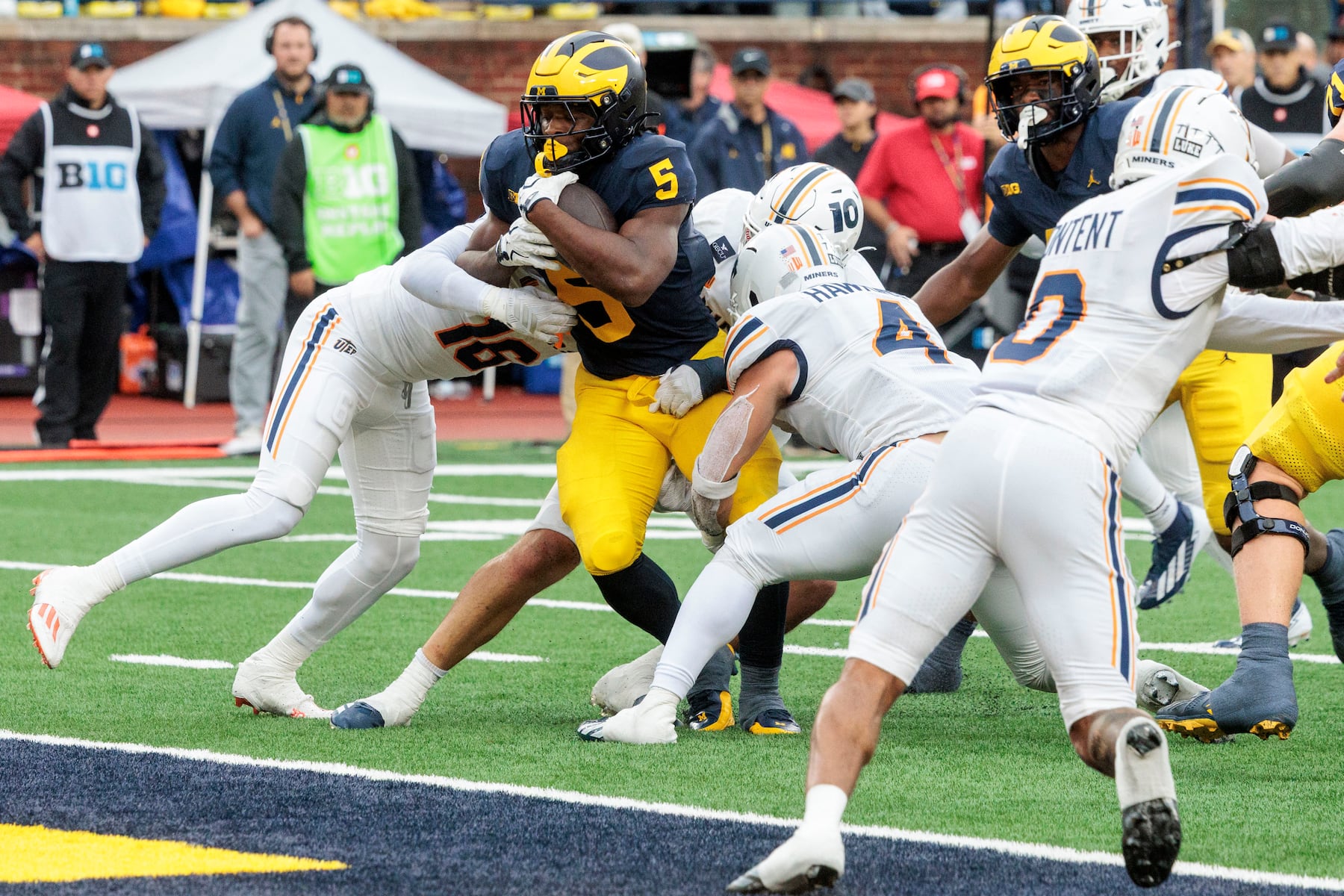 Overheard outside Michigan’s locker room: Actually insane and a big concern