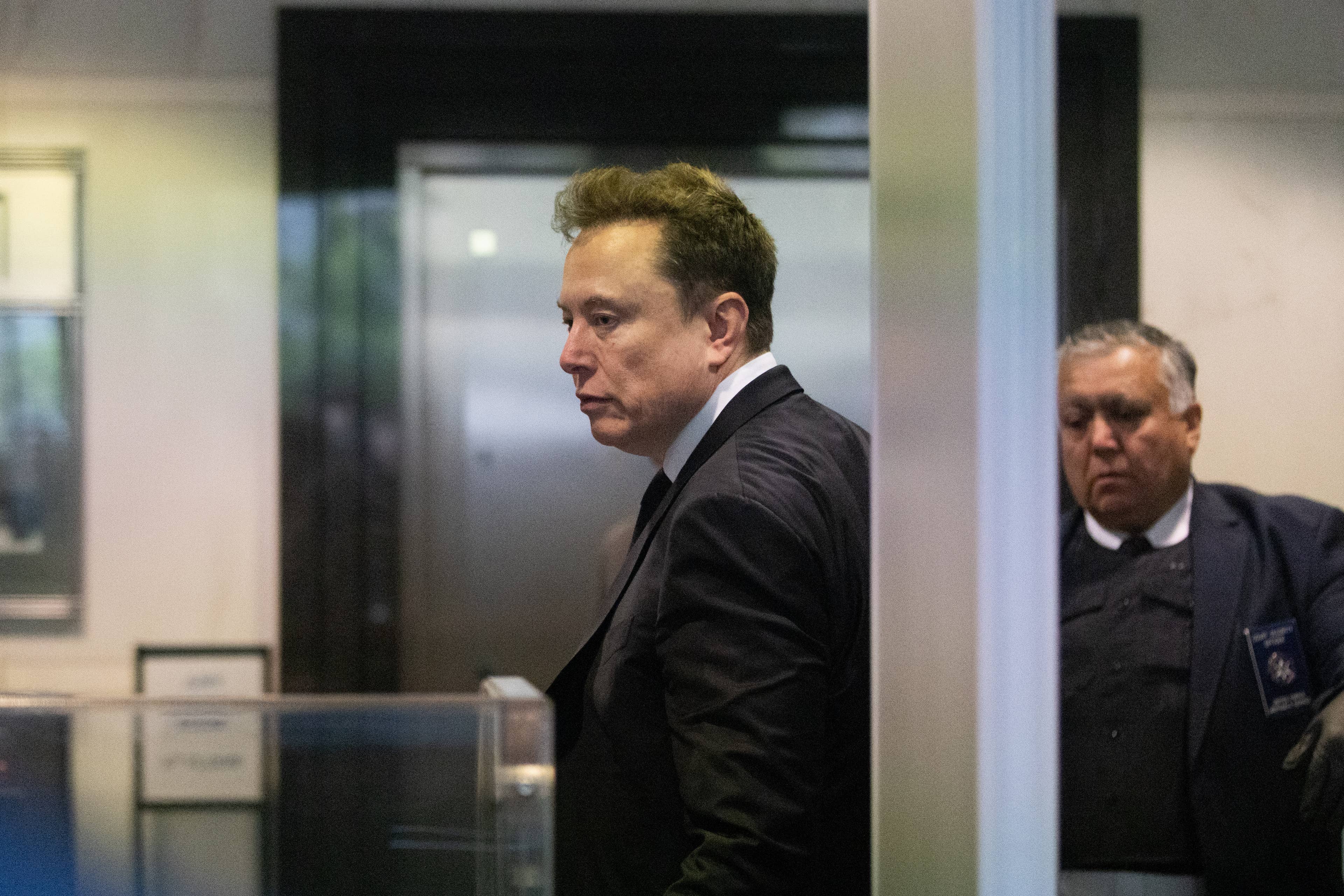 Billionaire investor spots hidden risk in SpaceX