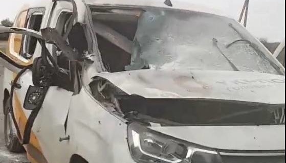 Russians strike mobile Ukrposhta branch in Sumy region, injuring employees