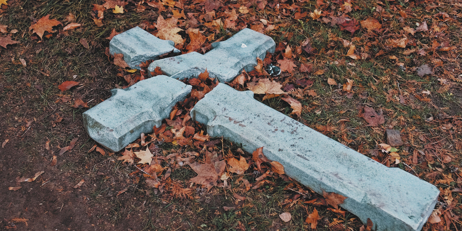 New study links the spread of the internet to a global decline in religious identity