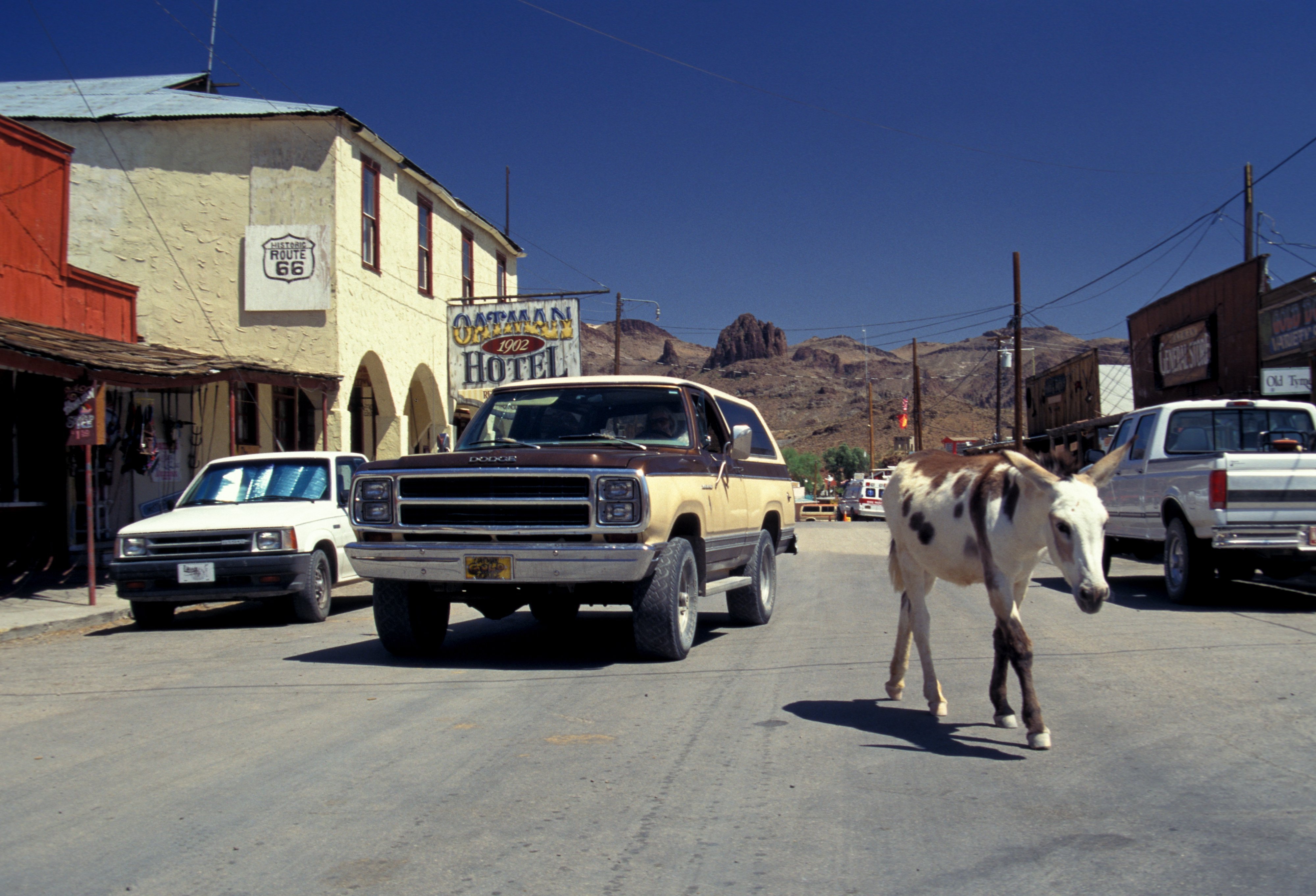 Inside the ghost towns of Route 66 with rotting relics 100 years after historic highway opened