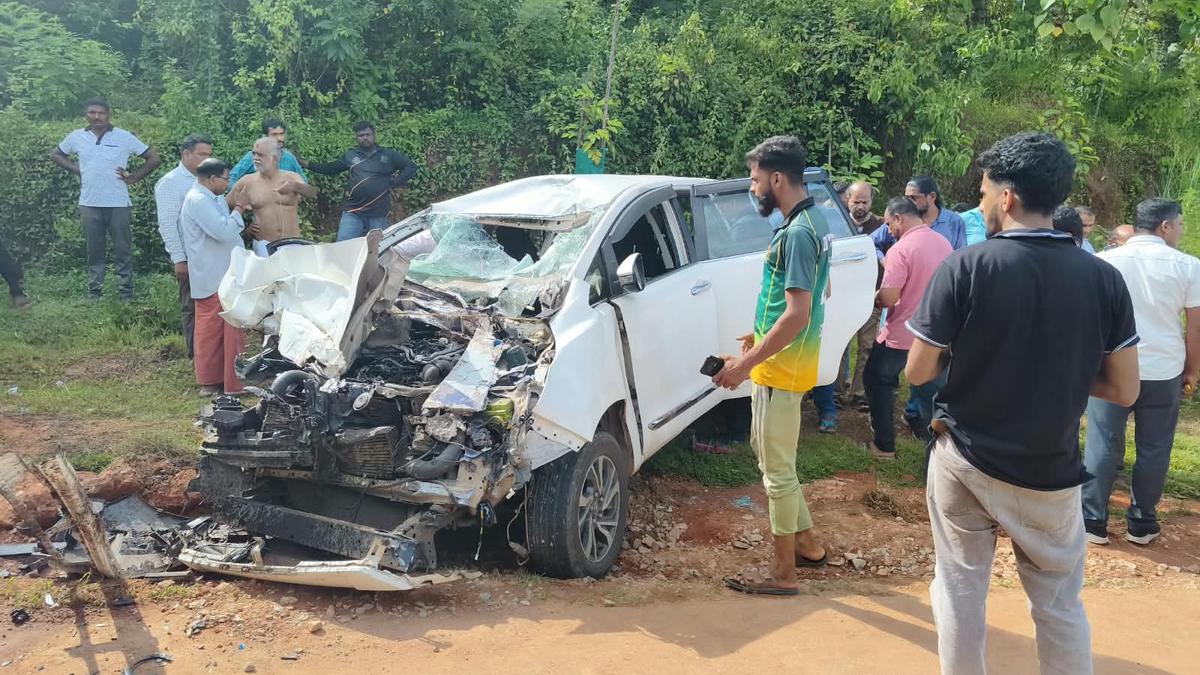 Former Minister B. Ramanath Rai escapes unhurt in road accident