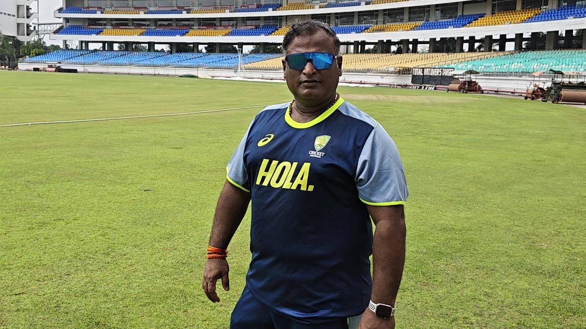 Ramesh Powar lends Australia u-19 spinners a hand