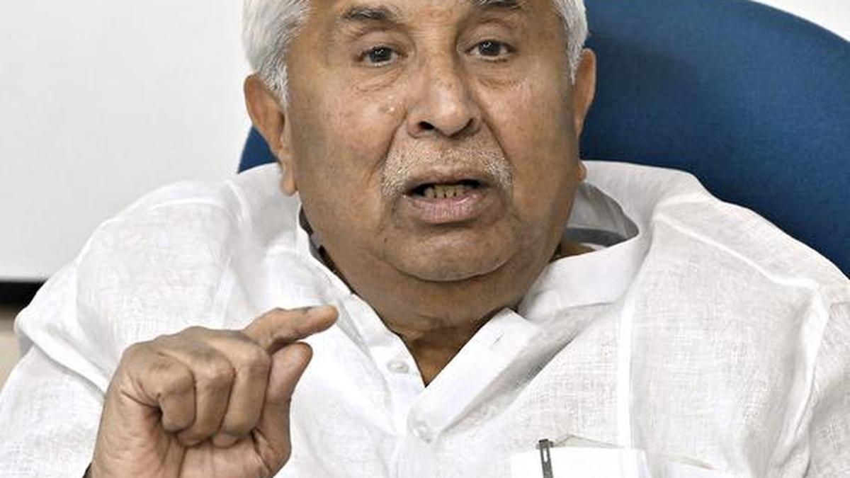 H.K. Patil threatens to resign if Gadag is not declared drought-hit