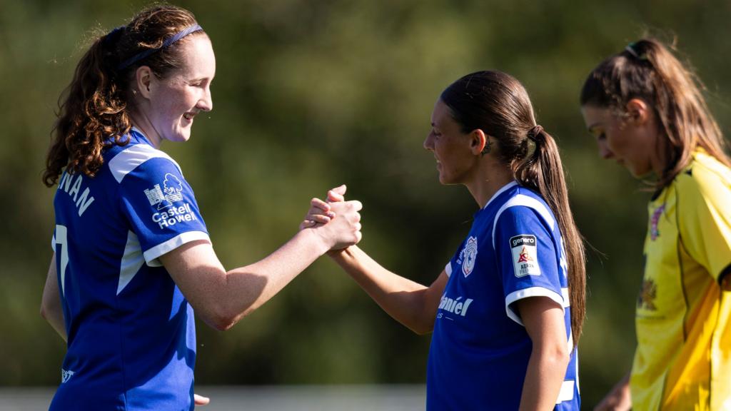 Adran Premier: Cardiff City hold on for first win