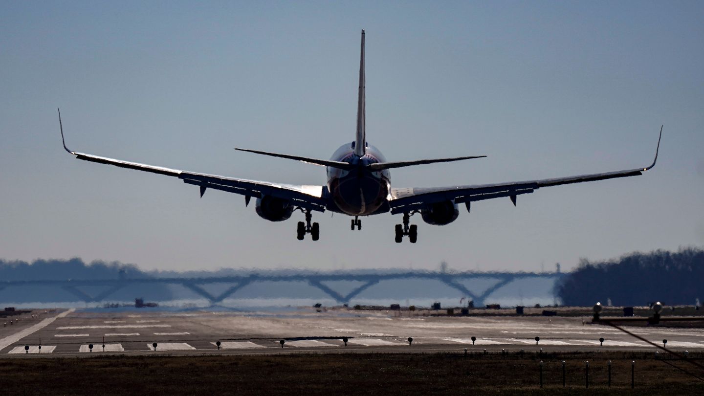 Federal Aviation Administration to deploy AI at Washington-area airports