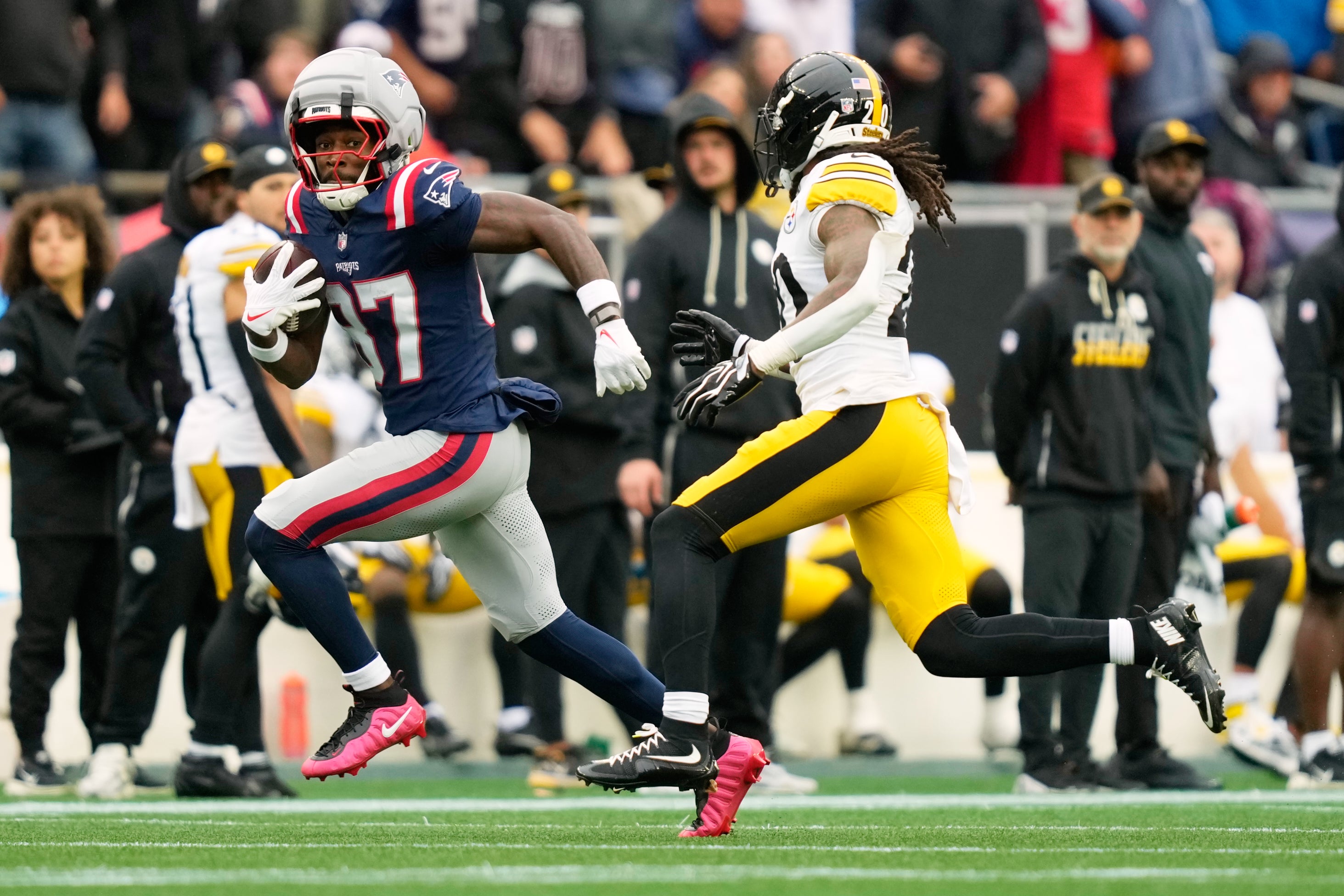 Romeo Doubs lets his play do talking in bounce-back game at Gillette Stadium