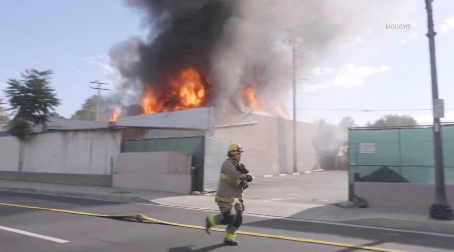 Fire erupts in Santa Clarita's Old Town Newhall again