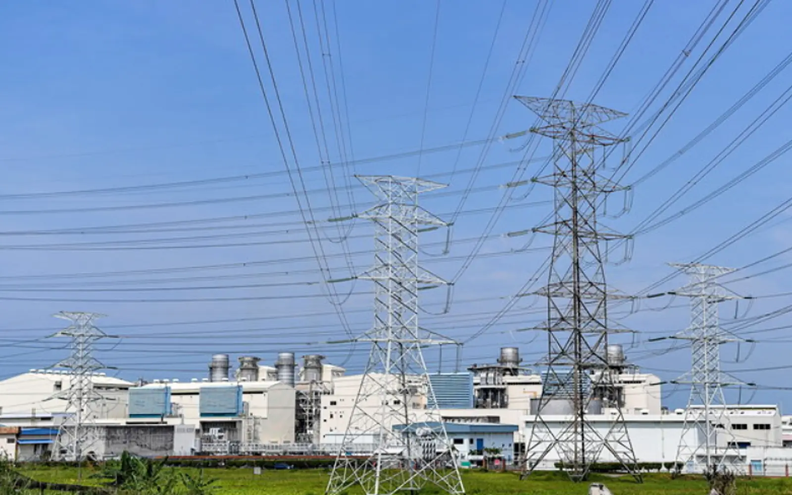 Bekalan gas susut, harga elektrik bakal meningkat, kata Rafizi