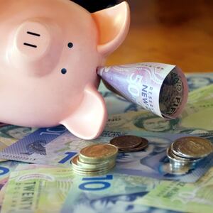 Weak NZ dollar continues to drive gains on NZX – Market close