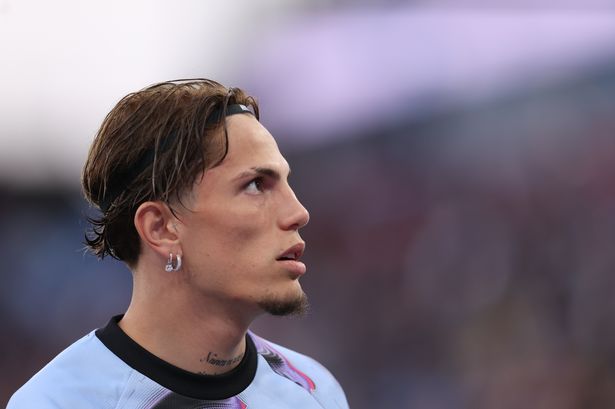 New Chelsea signing spotted at Brentford, wonderkid dazzles and Garnacho problem continues