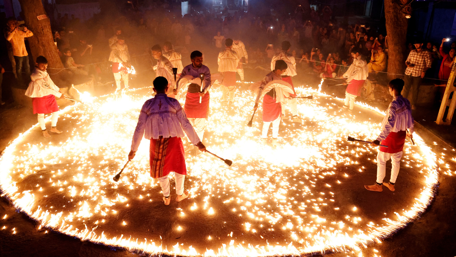 ‘Rent a Garba partner’ for Rs 500 to Rs 6,500? Gujarat Police issue warning