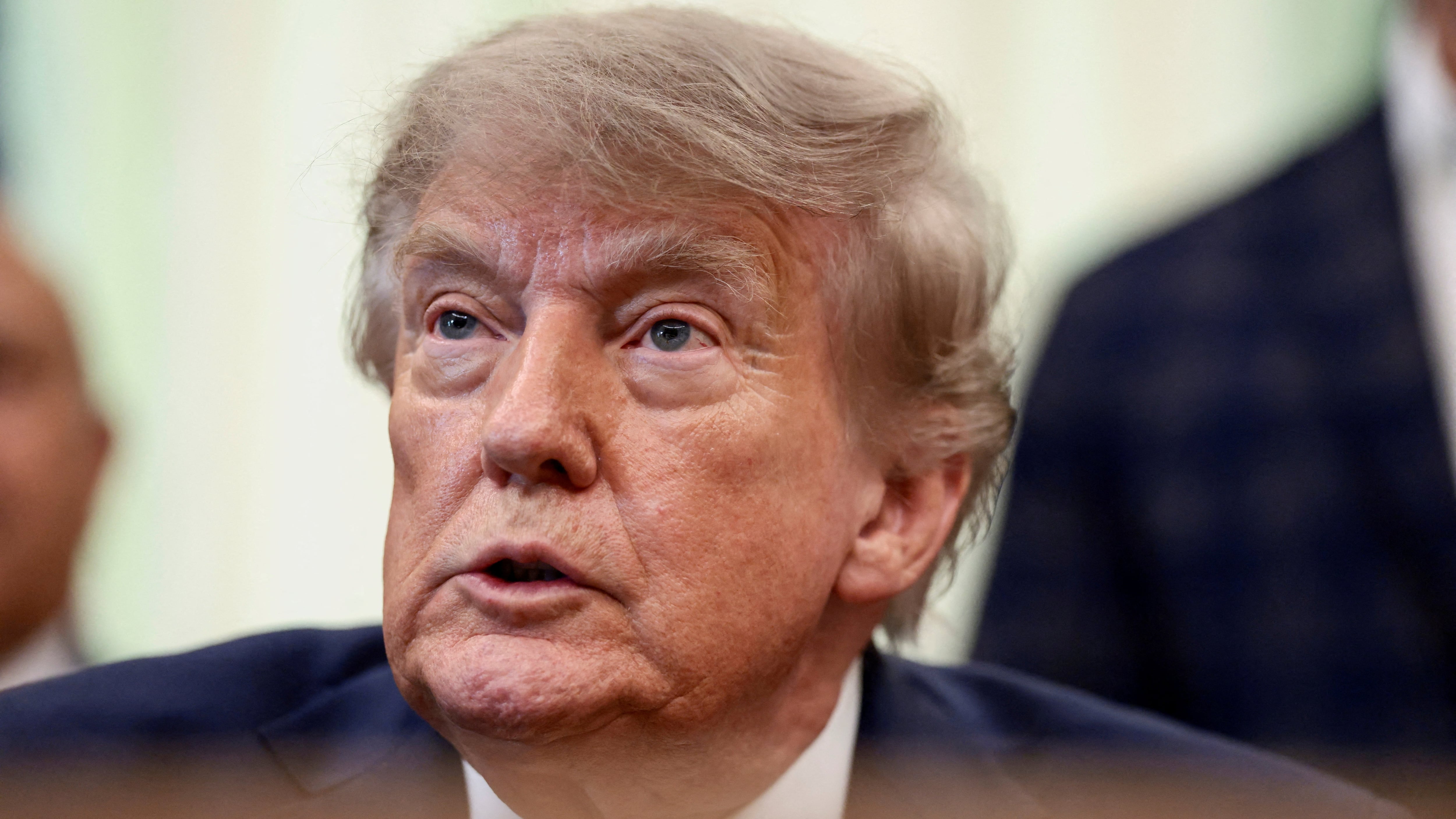 Polls Show Voter Backlash to Trump’s $5,000 Midterm Proposal