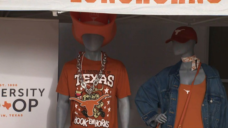 University Co-op supports UT Austin students with course material scholarships