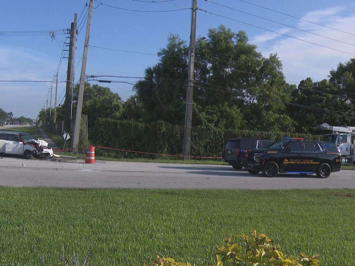 1 airlifted to hospital after driver crashes car into pole in northwest Miami-Dade