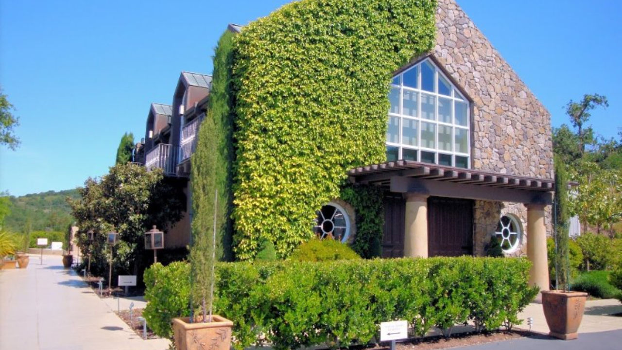 Napa family rebuilt winery for $30m; 9 years later, it faces foreclosure