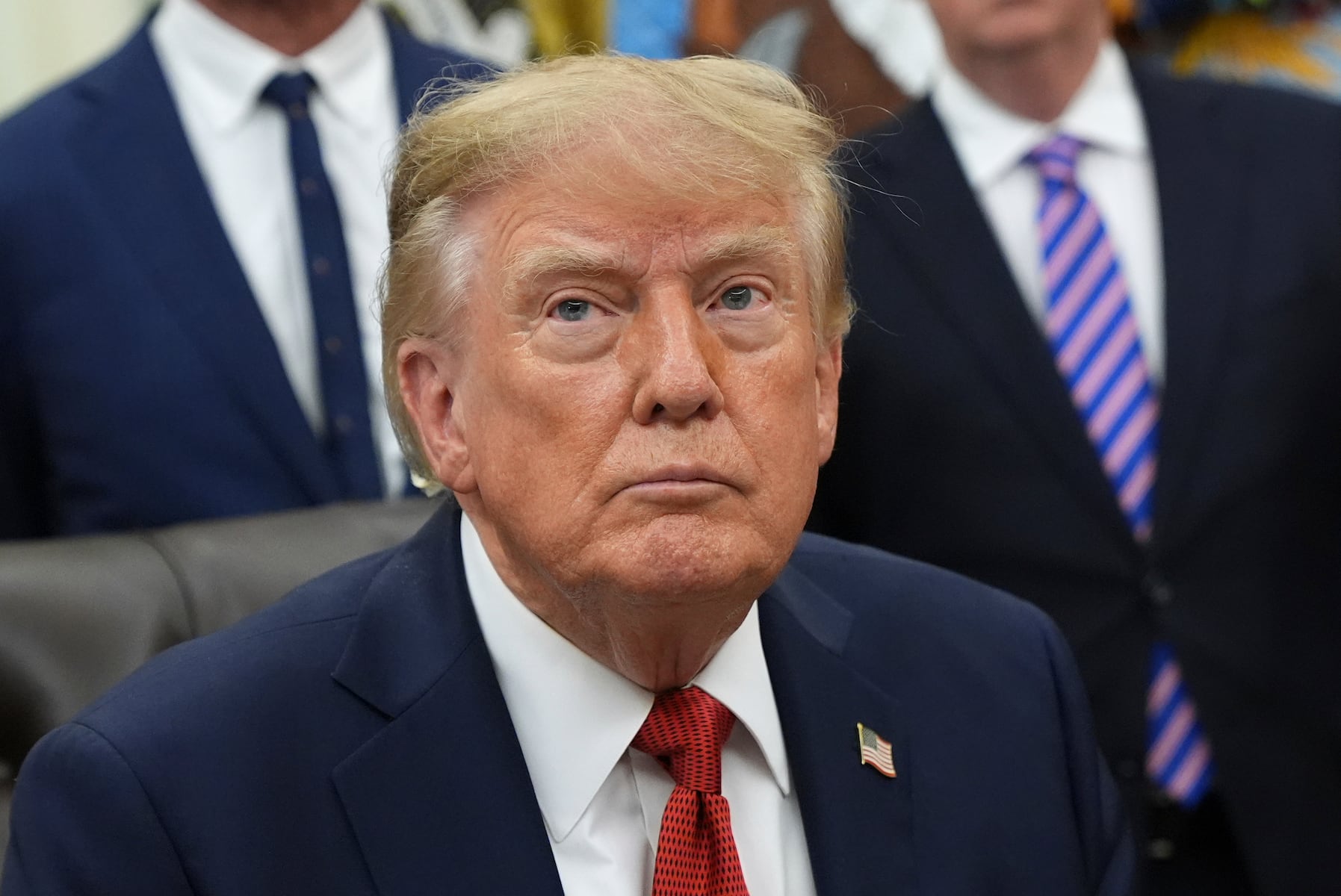 Trump hit with shocking response to his $5,000 checks promise