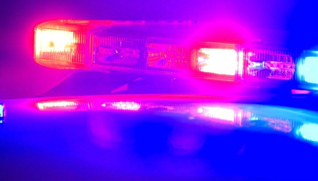 Crash closes Hwy 213 south of Oregon City early Monday morning