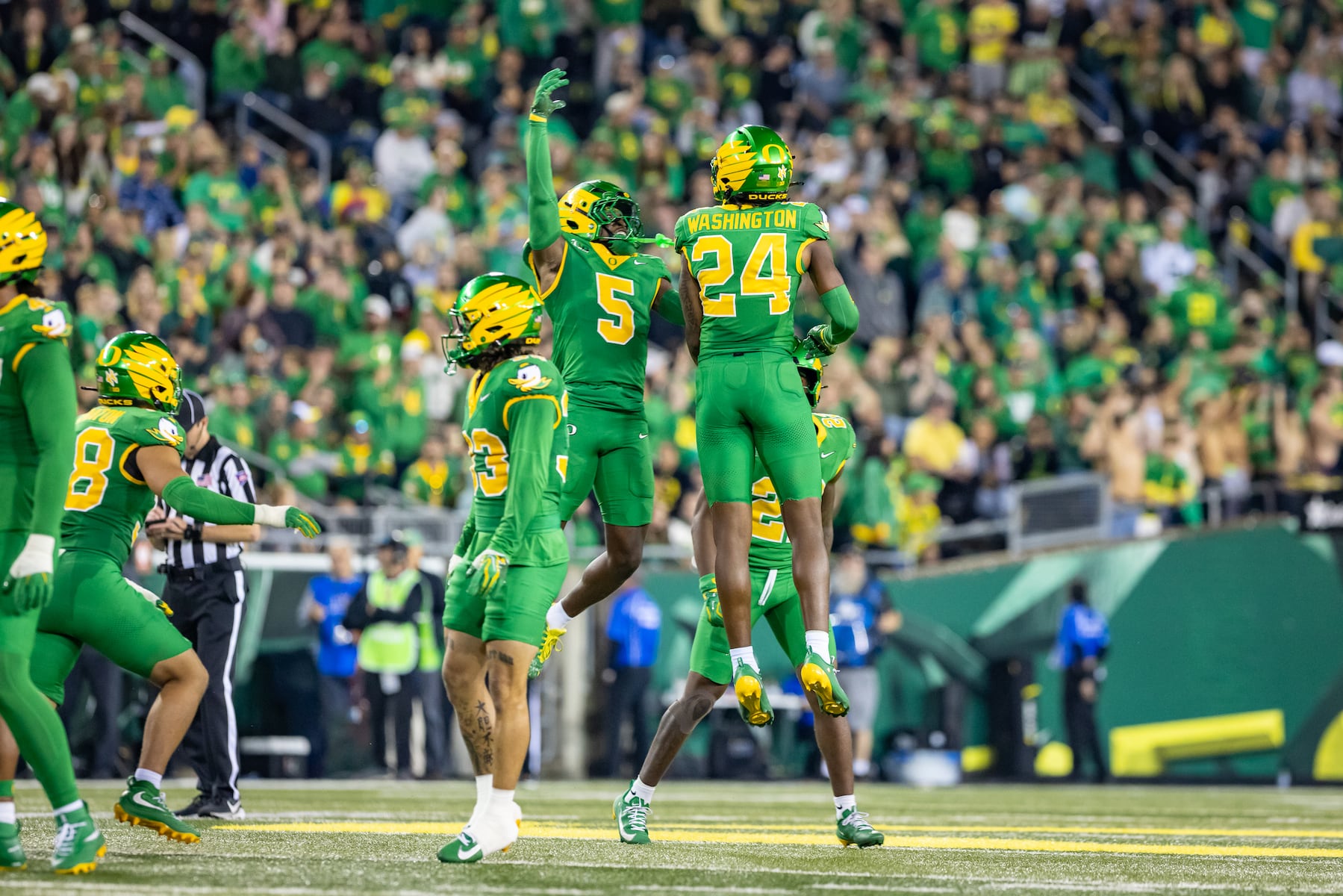 Oregon Ducks mailbag: Showdown with No. 12 USC up next — send in your questions