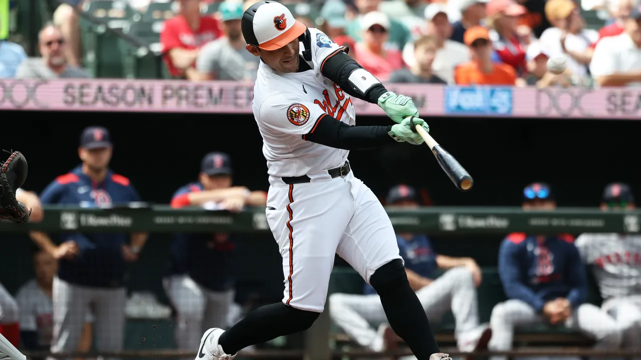 Twins replace ex-Braves, Orioles catcher with 25 HR first baseman