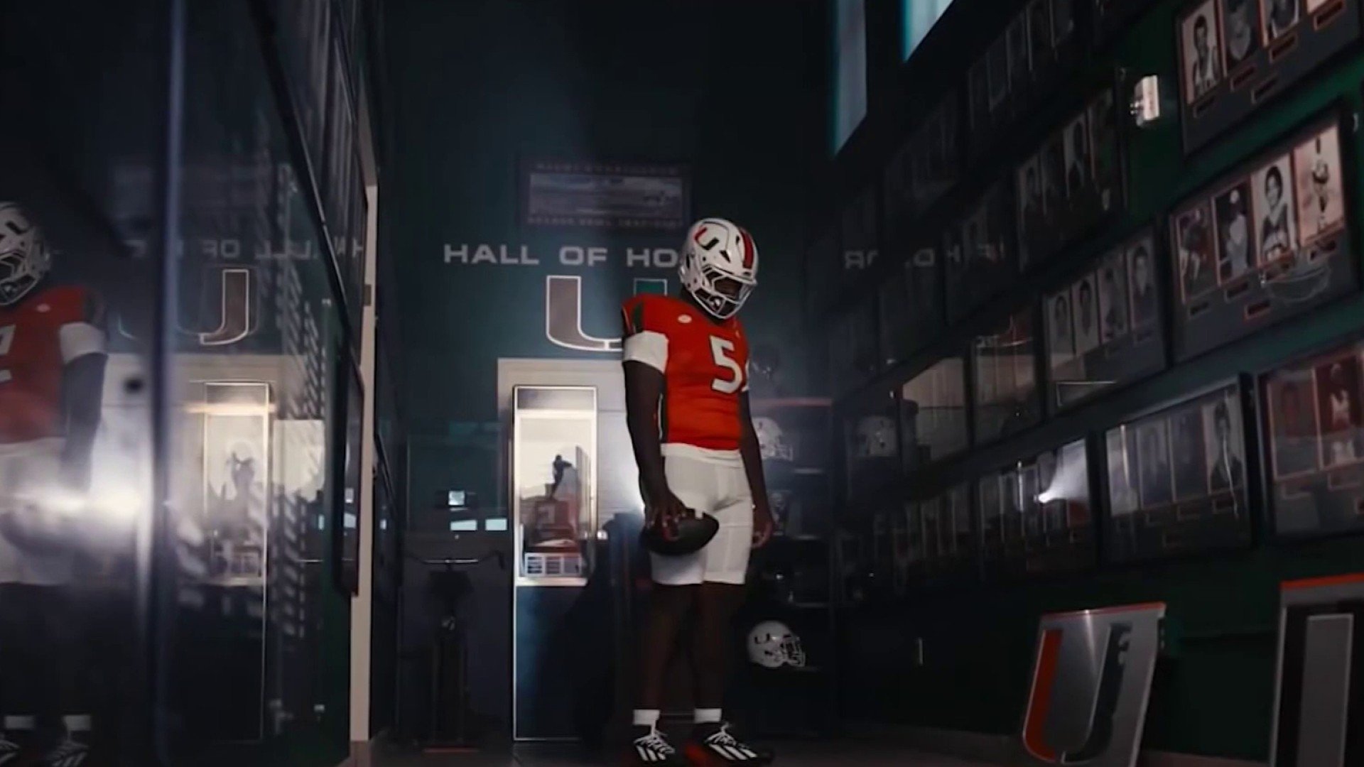 Canes unveil throwback uniforms to celebrate 2001 National Championship team