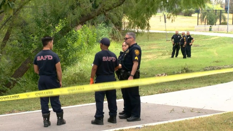 Bexar County ME's Office identifies man found floating in Woodlawn Lake