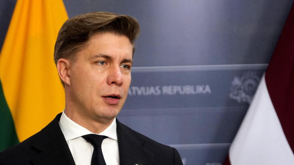 Lithuania ready to 'fight back' but has evacuation plans in face of Russia threats, PM tells BBC