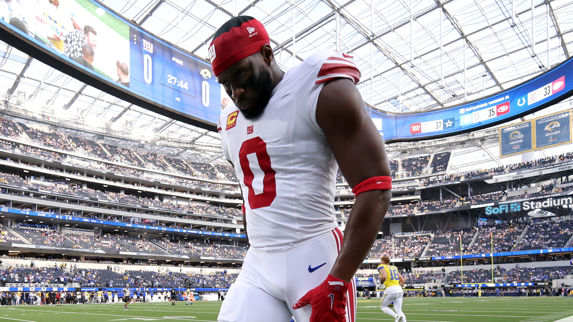 Brian Burns, Andrew Thomas injured in fourth quarter