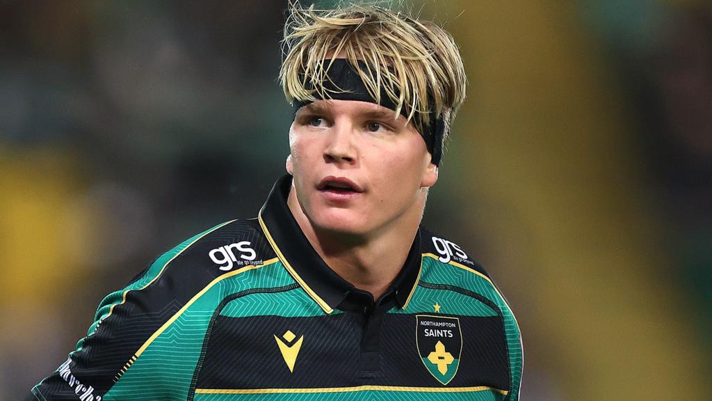 Pollock signs new Northampton deal in excess of £400k