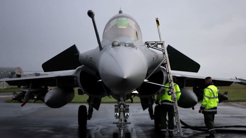 Dassault Aviation tests AI algorithms on Rafale fighter jet
